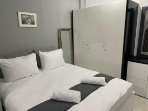 Apple apartment